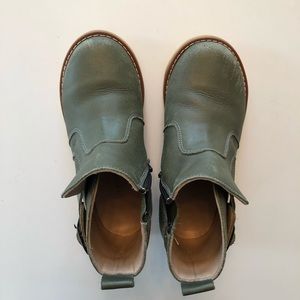 Elephantito Olive green boots